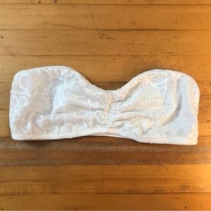 Pink Victoria’s Secret bra